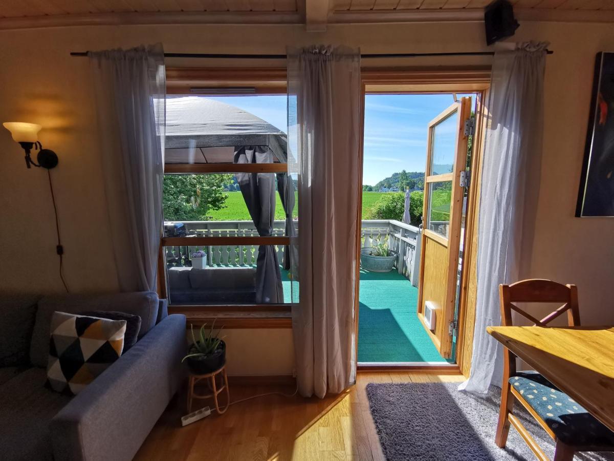 Mikael'S Bed & Spa Apartment Санефьор Екстериор снимка